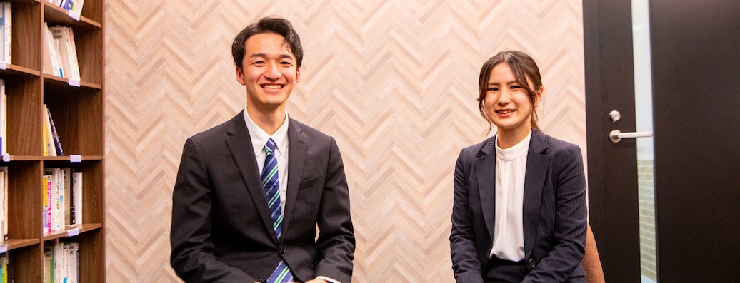 社員同士の対談写真