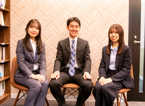 社員同士の対談写真